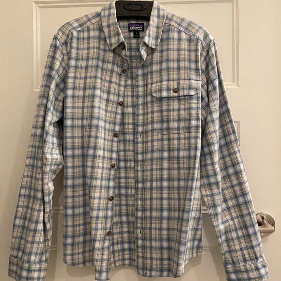 Patagonia Lightweight Flannel - Picture 1 of 5